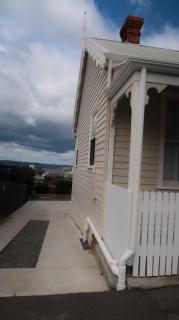 West Hobart 3 Bed Cottage with river and city views - 4