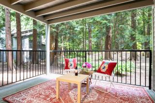 Marbella Lane - Cozy Forest Cabin Min from DWNTN - 8