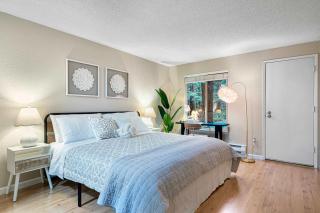 Marbella Lane - Cozy Forest Cabin Min from DWNTN - 6