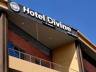 Hotel Divine - 8