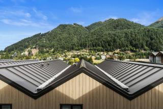 Central Queenstown Apt 13a - walk to town - 2