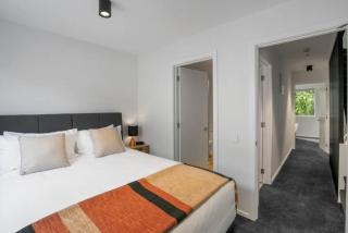 Central Queenstown Apt 18a - walk to town - 7