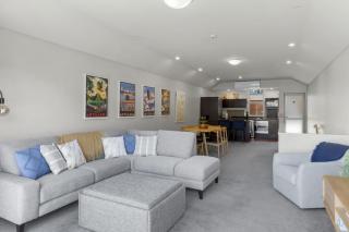 Alpine Village 23 - 2 bed with lake views - 1