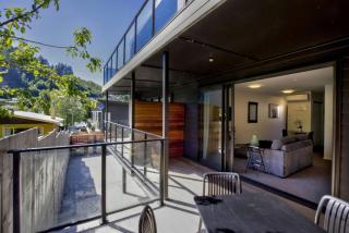 Charming-on-fryer-central-apt-and-walk-to-town - 9