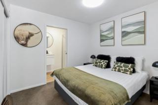 Charming-on-fryer-central-apt-and-walk-to-town - 8