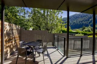 Charming-on-fryer-central-apt-and-walk-to-town - 3