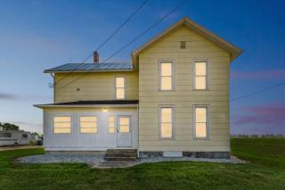 Country Charm on the Sandusky Live Music Nearby - 9