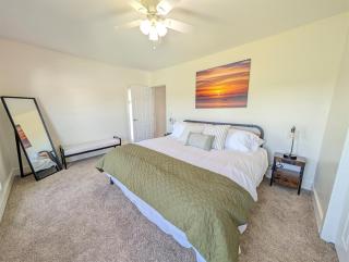 Cozy Upstairs Unit Near River and Marina Access - 8