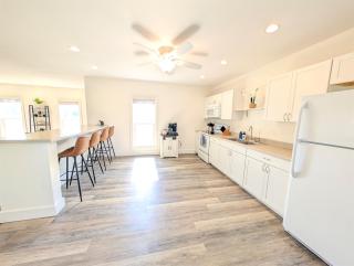 Cozy Upstairs Unit Near River and Marina Access - 7