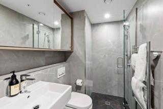 Penthouse Apt 24 at the base of Coronet Peak - 2