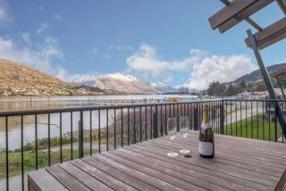 Marina Views - Apt 207 opposite the lake front - 0