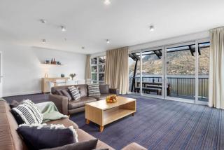 Marina Views - Apt 207 opposite the lake front - 6