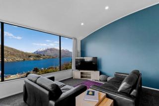 Remarkable View 3 bedroom - lake and mountain views - 3