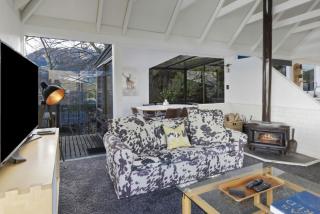 Panoramic Farmhouse theme with shared spa pool - 1