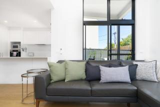 Stylish 3BR Home Near Woden, Hospital and Buzz Hub - Hosted by Canstay - 2