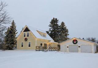 Tiny Herd Guest Ranch - 6