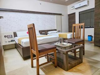 Akshay Lodge - Hotel Sagar Executive - 1