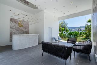 Nomad Cabin — seaside home with breakfast and pool - 1