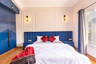 Artistic late side villa - 8