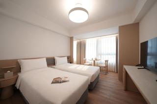 Stage Well Hotel - 4