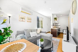 Upscale 1BR Apt near Monash with Parking Included - 3