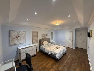 Ensuite in New Home with Parking, Close to Bluffers Park, Lake Ontario, 15 Mins to Downtown - 6