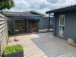 Lovely Cottage Near Beautiful Bathing Beach - 2