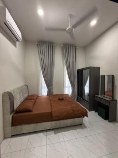 Eyqa Homestay Pasir Mas - 2