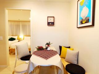 Quiet & Cozy Hapjeong Stay 합정역8분, 홍대 한강 YG, 단독사용 - 4