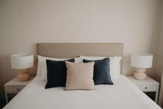 Albany Motel & Apartments - 1