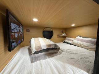 UpTown Backpackers - 5