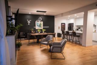 206 - Bright Modern Condo - Pool and River View - 3