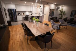 206 - Bright Modern Condo - Pool and River View - 1