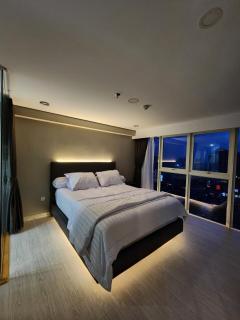 2 Bedroom apartemen Grand Jati Junction - 2