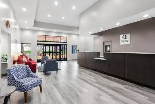 Quality Suites Houston NW Cy-Fair - 8