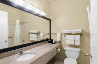 Quality Suites Houston NW Cy-Fair - 1