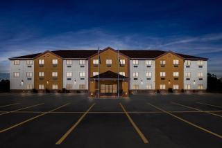 Quality Inn & Suites McAlester on Hwy 69 - 7