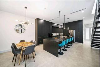 Luxury 3 4 Home in Las Olas with Pool and Hot Tub Near the Beach - 3