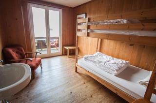 Lake Lodge Hostel - 2