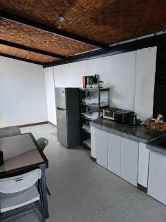 Sariaya Staycation-Pool, Jacuzzi, PS5 and WiFi - 9