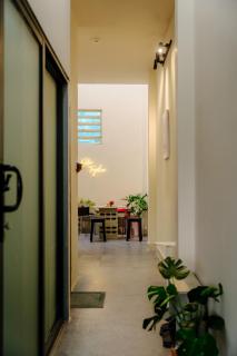 Sunrise Room Private Floor vs Landmark View - 6