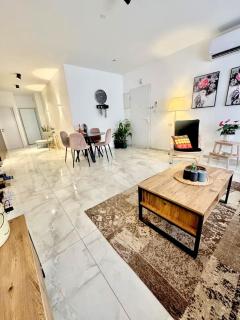 Dekel - דירת אירוח מהממת עם 3 חדרי שינה סמוך לשוק מחנה יהודה - 3