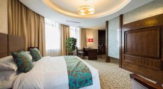 Qingdao Royal Garden Hotel - 6