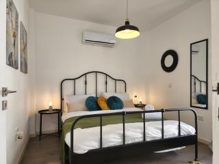 Lazuli Frida City Apartment - 1