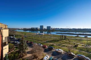 Bright & Spacious Apartment for 6 People with the River View by Noclegi Reenters - 6