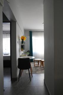 Modern 1-Bedroom Apartment Near Kisumu CBD, Free WiFi, Parking & Security - 2