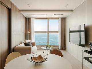 Plott The One Sokcho Xiella The Beach - 7