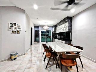 Ipoh FamilyHub by One Life Four Season Guesthouse - 2