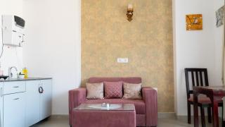 Naple Stay 168 Cozy Convenient Near Advant Tower - 6