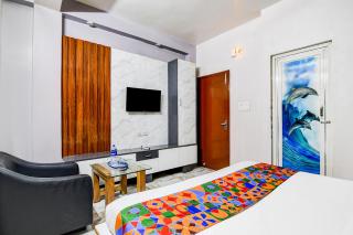 FabHotel Royal Plaza - 4